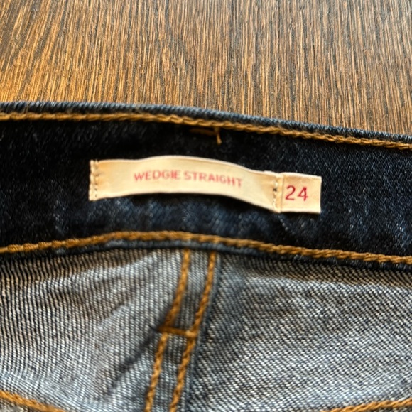 Levi’s Wedgie Straight Leg Dark Wash Jeans - Picture 6 of 9
